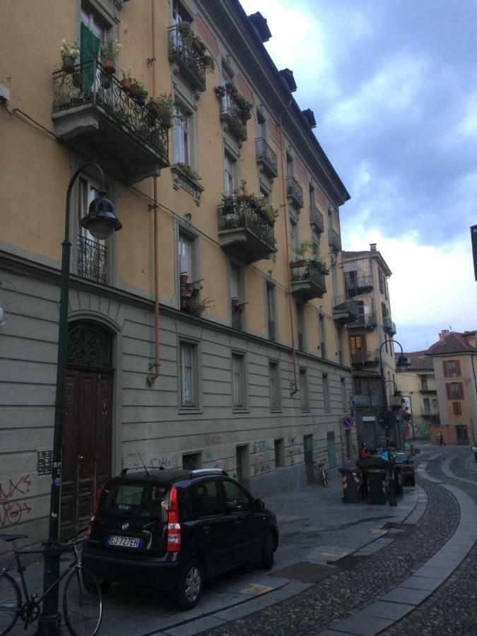 Apartmán Mansarda In Borgo Dora Turín Exteriér fotografie